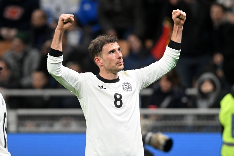 开云APP-法尔克：拜仁可能提拔青训小将接替格雷茨卡 今夏想重金补强边锋