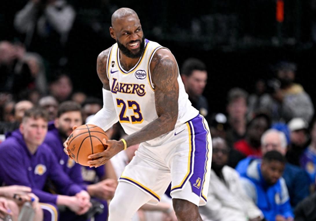 开云体育官网-就在今天，又一个79年NBA独一无二的纪录，被41岁詹姆斯达成了